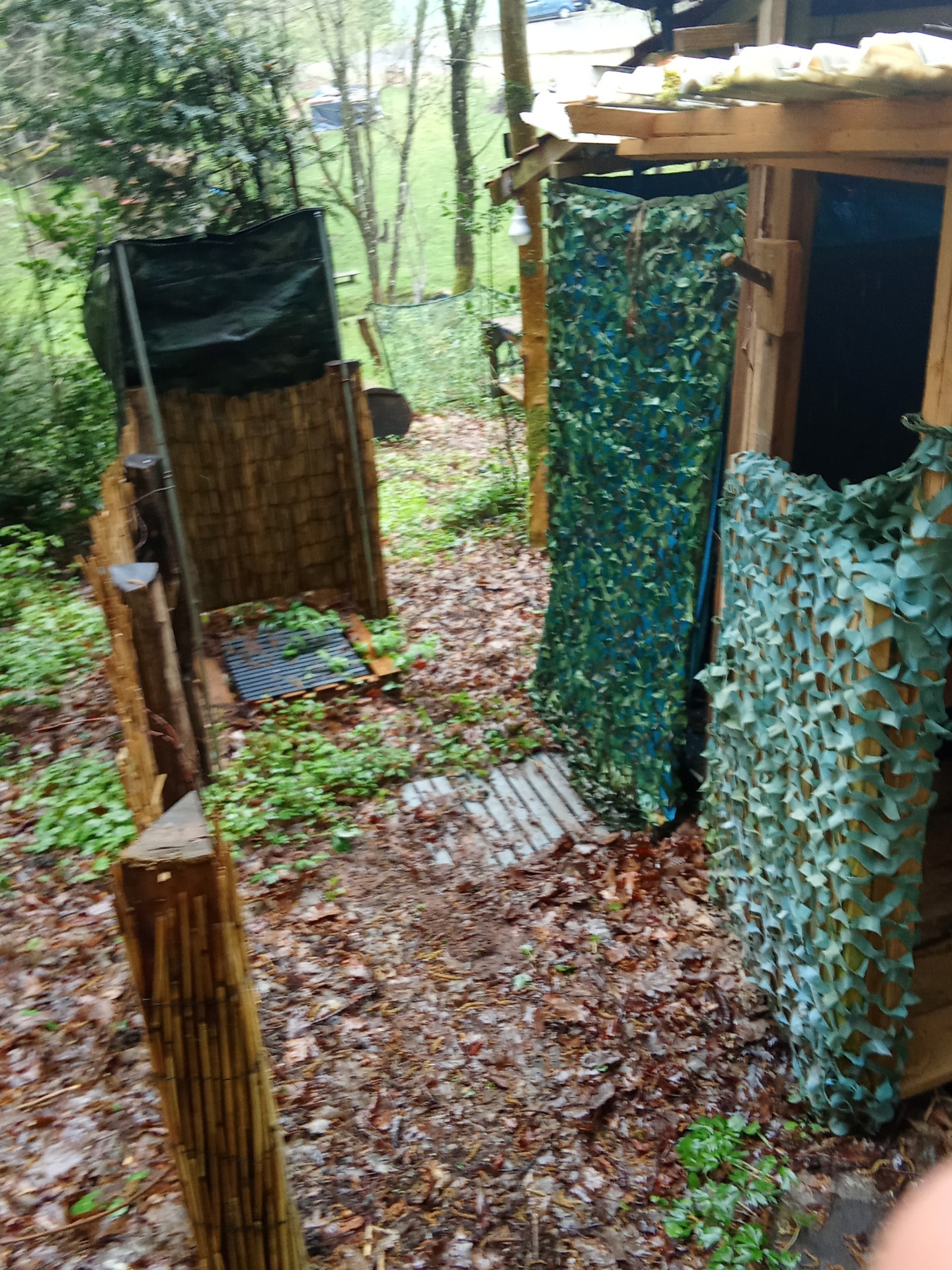 sanitaires: Douche/toilettes sèche